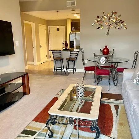 Midtown Oasis - Pool And Private Balcony Apartamento